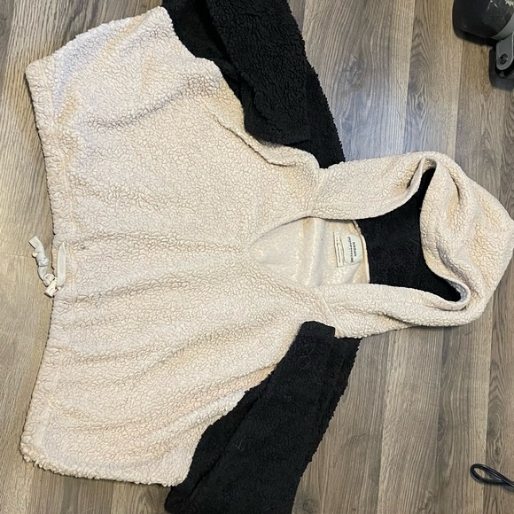 Cropped sweater - Picture 2 of 3